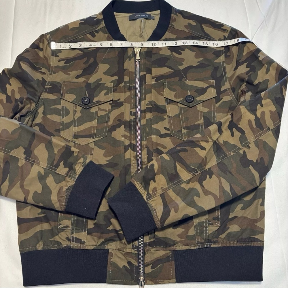 Arthur Galan Women's Size 4 Camo Bomber Jacket Pleated Lined Pockets Green - Picture 10 of 15